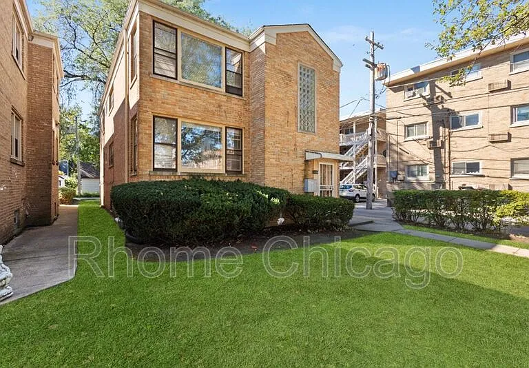 1816 Monroe St #1 — Photo 3