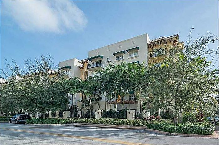 Spectacular Gables 3 bedroom Penthouse