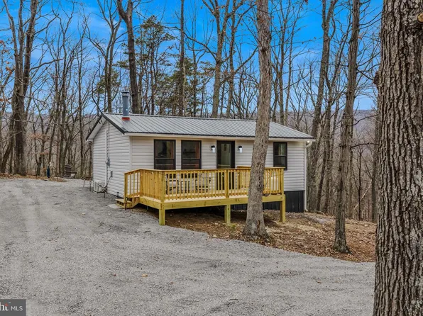 830 Wisteria Ln, Berkeley Springs, WV 25411