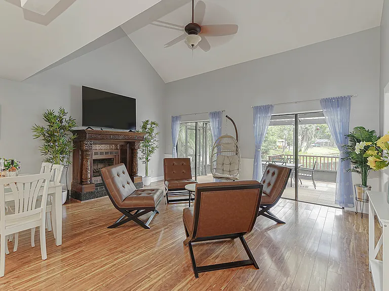 19017 Cedar Ln — Photo 6