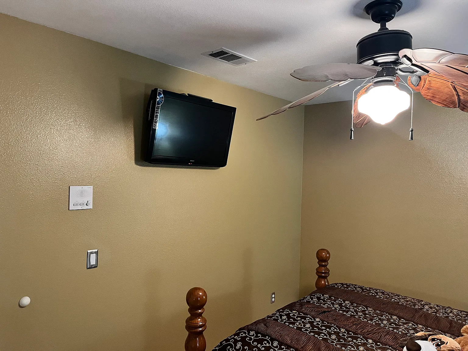 Corte Del Sol, Moreno Valley — Photo 4