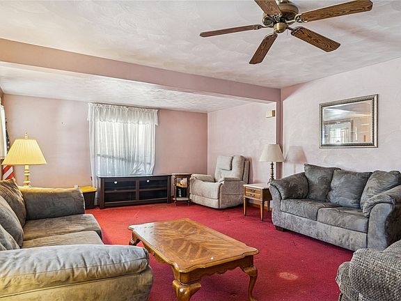 5th image of 148 Bus Garage Rd