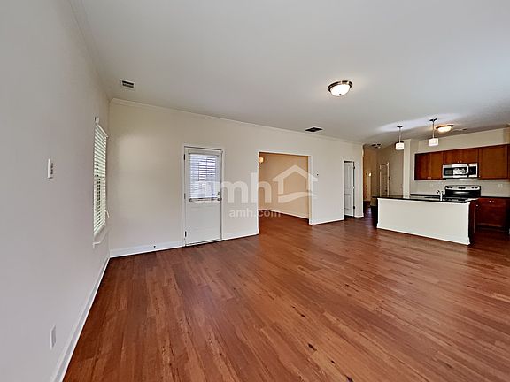 4th image of 2545 Beal St