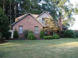 1843 Sawgrass Dr, Uniontown, OH 44685