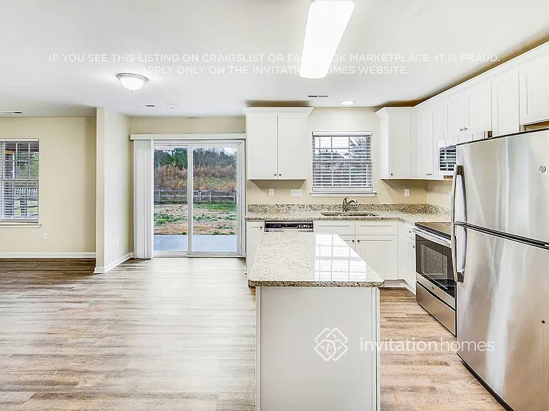 7029 Honey Tree Ln — Photo 10