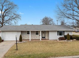 1301 Lexington Dr, Collinsville, IL