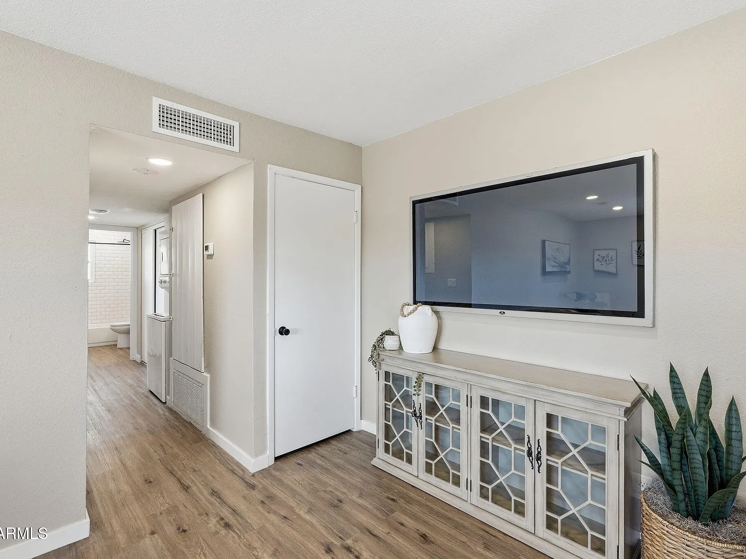 2 bed, 880 sqft, $1,495 — Photo 4
