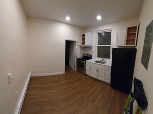 28 N Virginia Ave #6, Brunswick, MD 21716