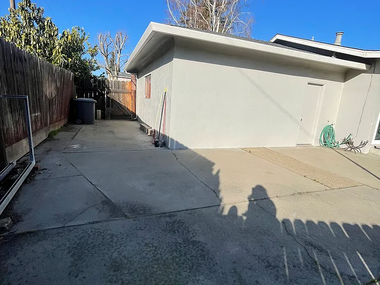 1140 Lake Home Dr — Photo 24