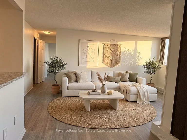 2900 Battleford Rd N #1008 — Photo 11