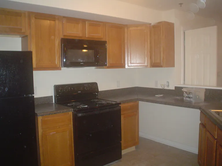1750 Liberty Ln #102 — Photo 7