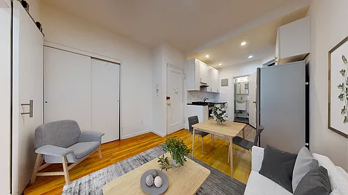 432 E 83rd St #2D Photo 1