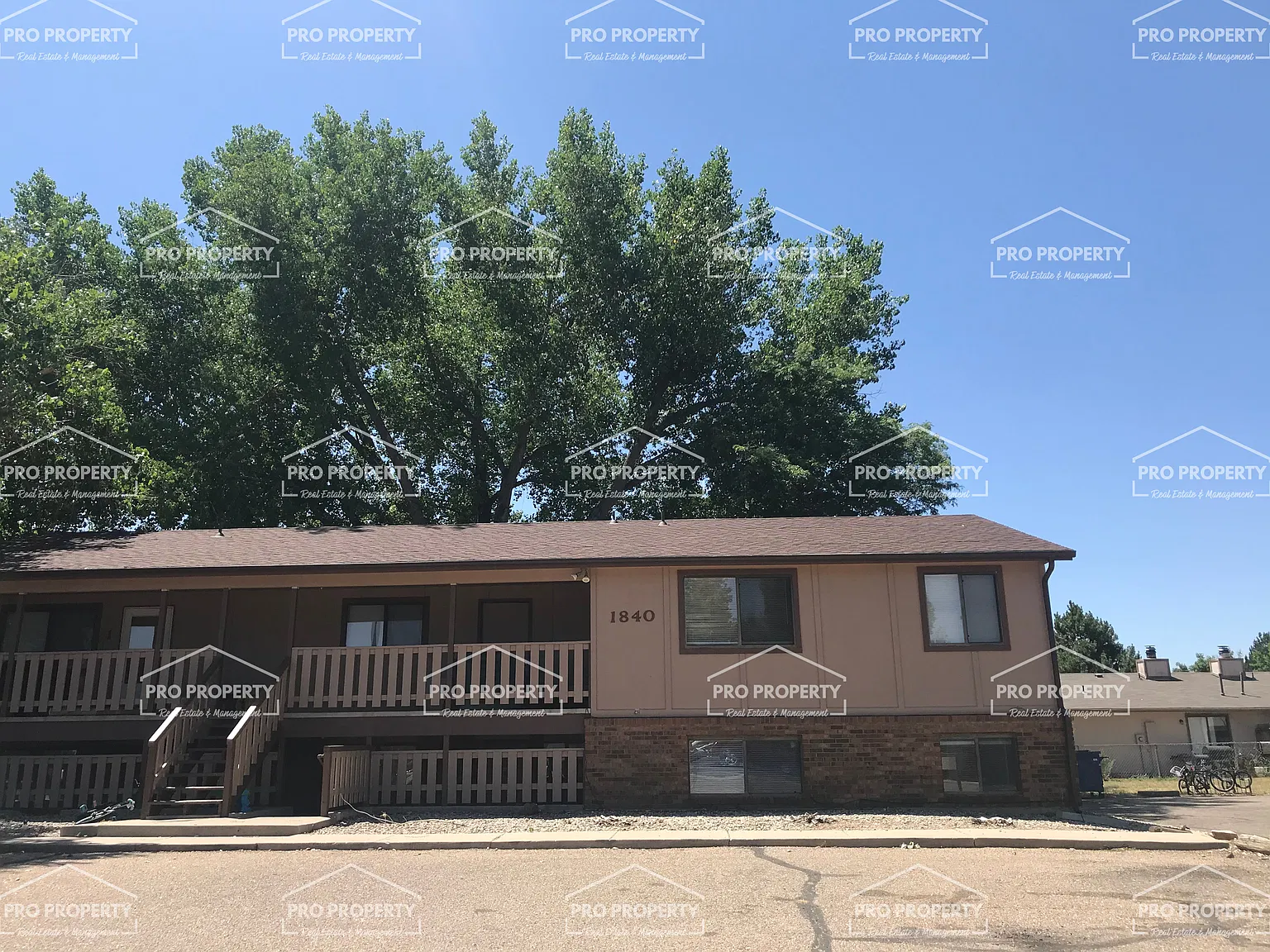 2 bed, 900 sqft, $1,295 — Photo 2