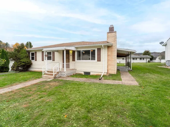 305 Manley St, Barrackville, WV 26559