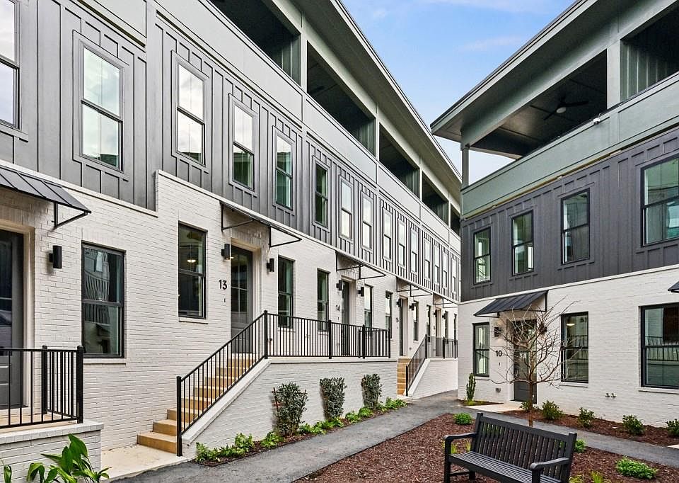 1st image of 1160 Boulevard Se #13