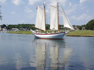 359 Concord St, Gloucester, MA 01930