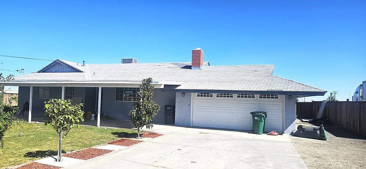 3 bed, 2.0 bath, 1332 sqft, $2,900 — Photo 1