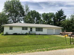 210 W North St, Fairmount, IL 61841