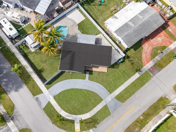 9470 Dana Rd, Cutler Bay, FL 33157
