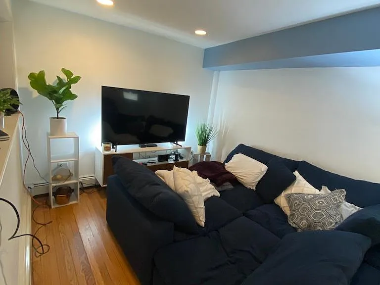 634 W Barry Ave #GDN — Photo 9