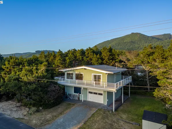 26765 Nedonna Ave, Rockaway Beach, OR 97136