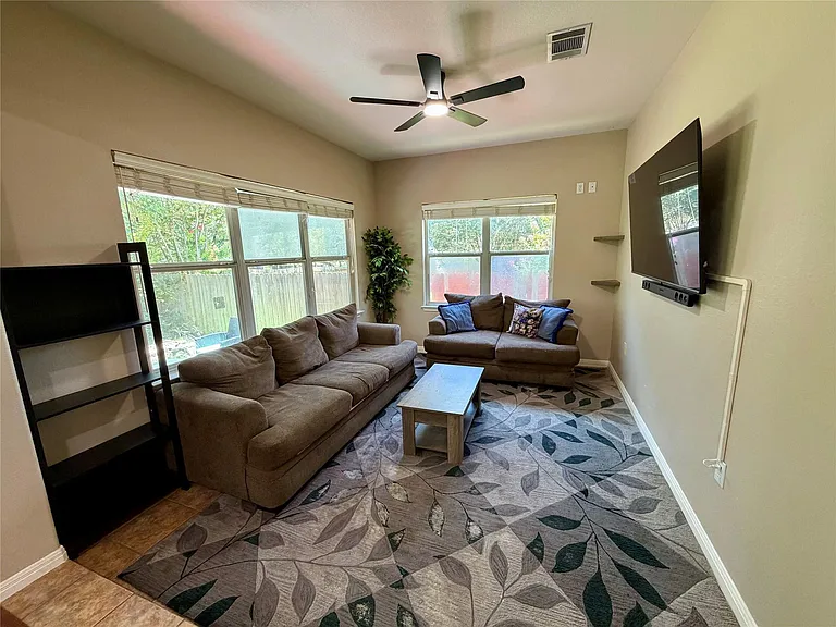2704 Dagama Ct — Photo 8