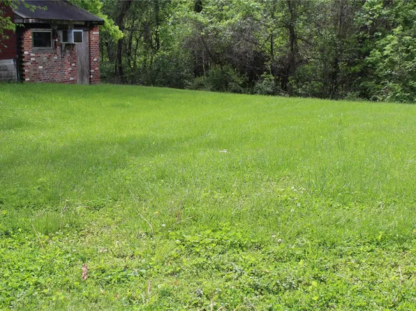 2070 Dunnegan St, Alton, IL 62002