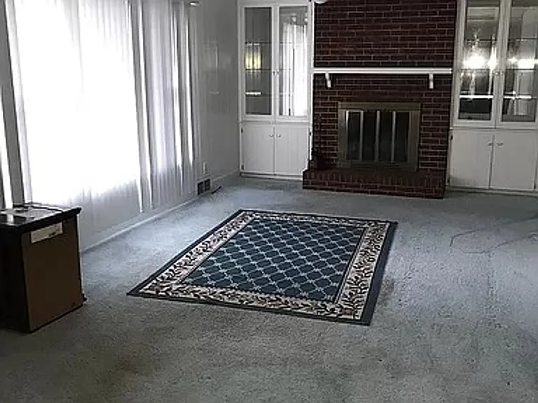 5635 Sandhill Dr — Photo 6