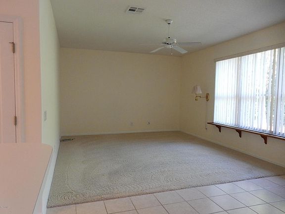 4th image of 687 Autumn Glen Dr
