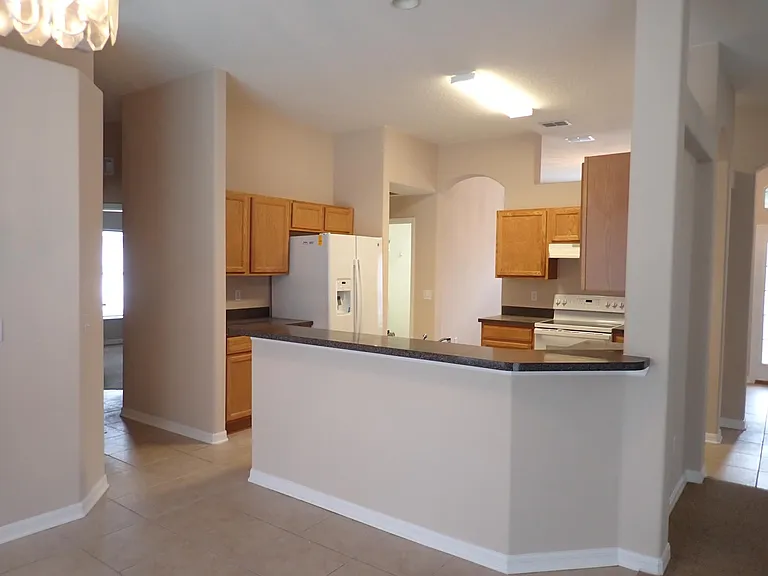 132 Berkshire Ln — Photo 11