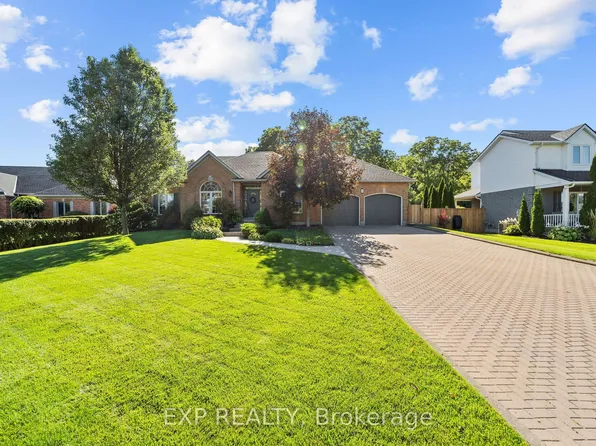 35 Heritage Pl, Middlesex Centre, ON N0M 2A0