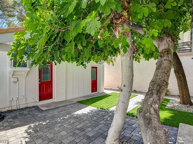 2999 Bel Air Dr — Photo 44