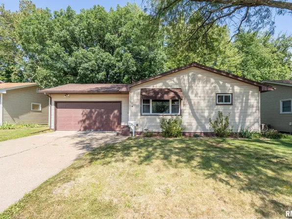 5415 11th Ave #A, Moline, IL 61265