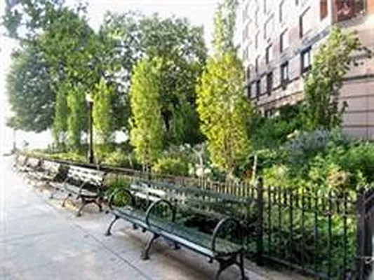 Rented by Douglas Elliman | media 14