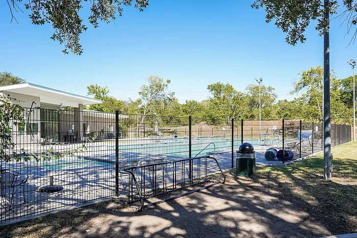 13823 Swiss Hill Dr — Photo 18