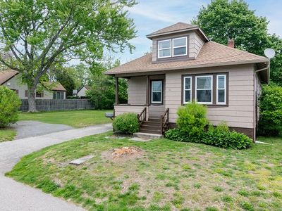 52 Chambly Ave, Warwick, RI, 02888