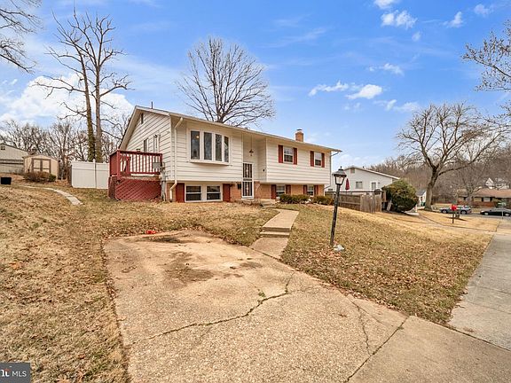 3rd image of 4554 Kinmount Rd