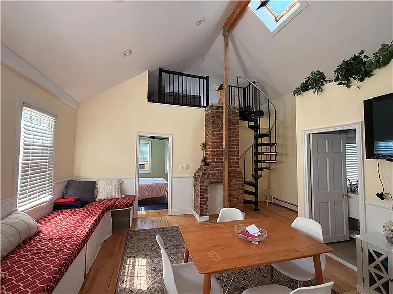 25 Marsh St — Photo 32