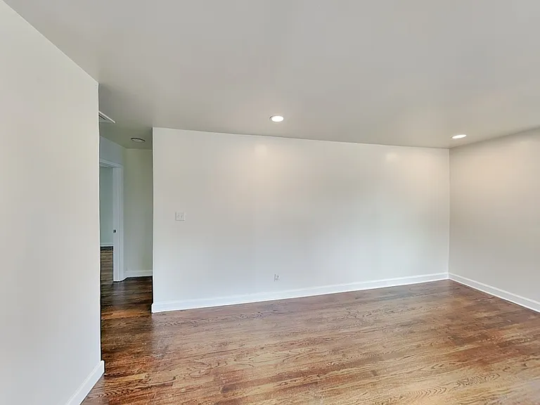 1958 Maywood Pl NW — Photo 2