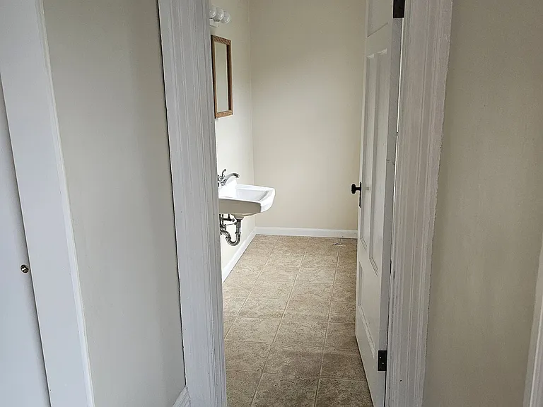 301 N Winton Rd #UP — Photo 11