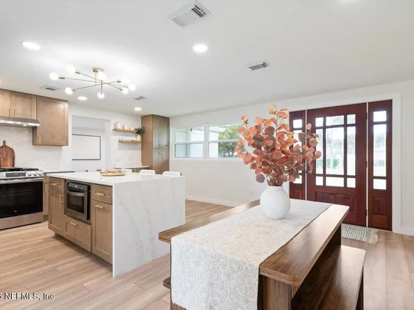 490 MAKO Drive, Atlantic Beach, FL 32233