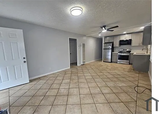 1000 101st Ave