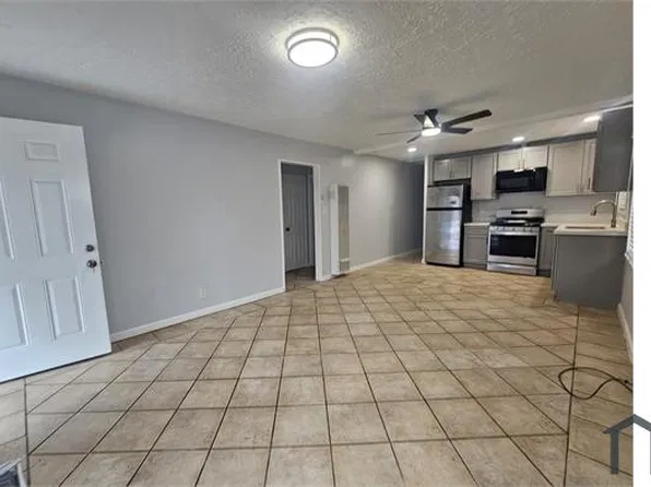 1000 101st Ave, Oakland, CA 94603