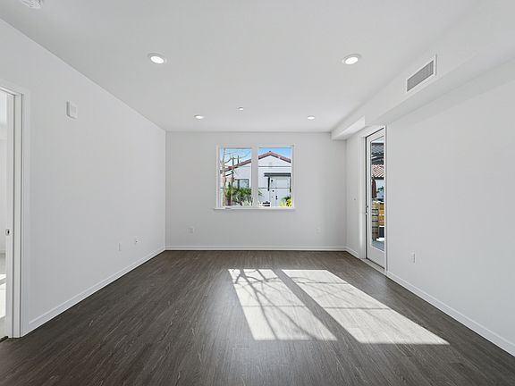 4th image of 1850 El Camino Real Unit 204