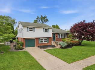 1936 Kingsley Dr, Bethlehem, PA 18018