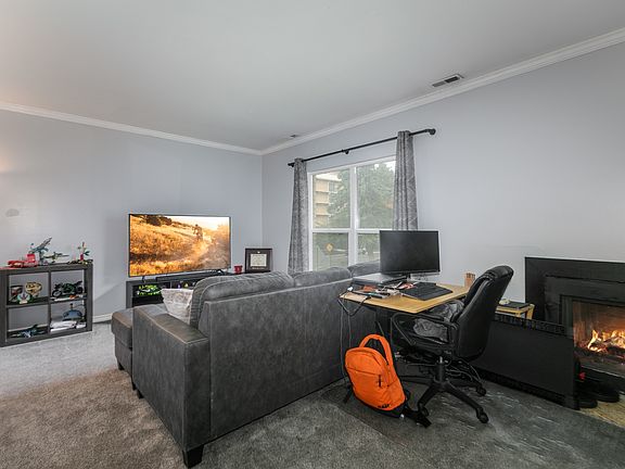 4th image of 3000 E Kennedy Dr APT 8