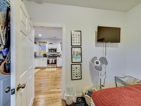 5th image of 1934 W Irving Park Rd #3F