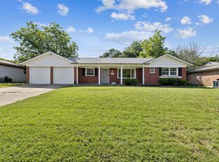 5725 Wales Ave, Fort Worth, TX 76133