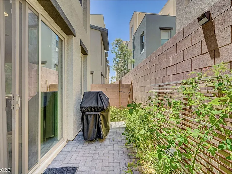 11401 Gravitation Dr — Photo 43