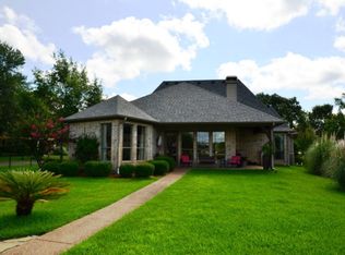 320 Saint Andrews Dr, Mabank, TX 75156